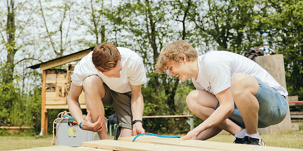 Floßbau Tagesevent mit Team-Challenge