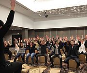 Cajon Team-Trommelworkshop für Firmen bei München